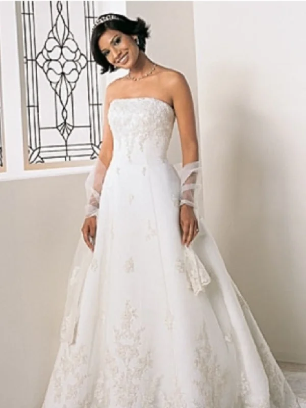 Alfred Angelo Alfred Angelo Laced A-line Princess Size 6